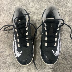 Nike Men's Alpha Huarache Elite 4 Metal Baseball Cleats